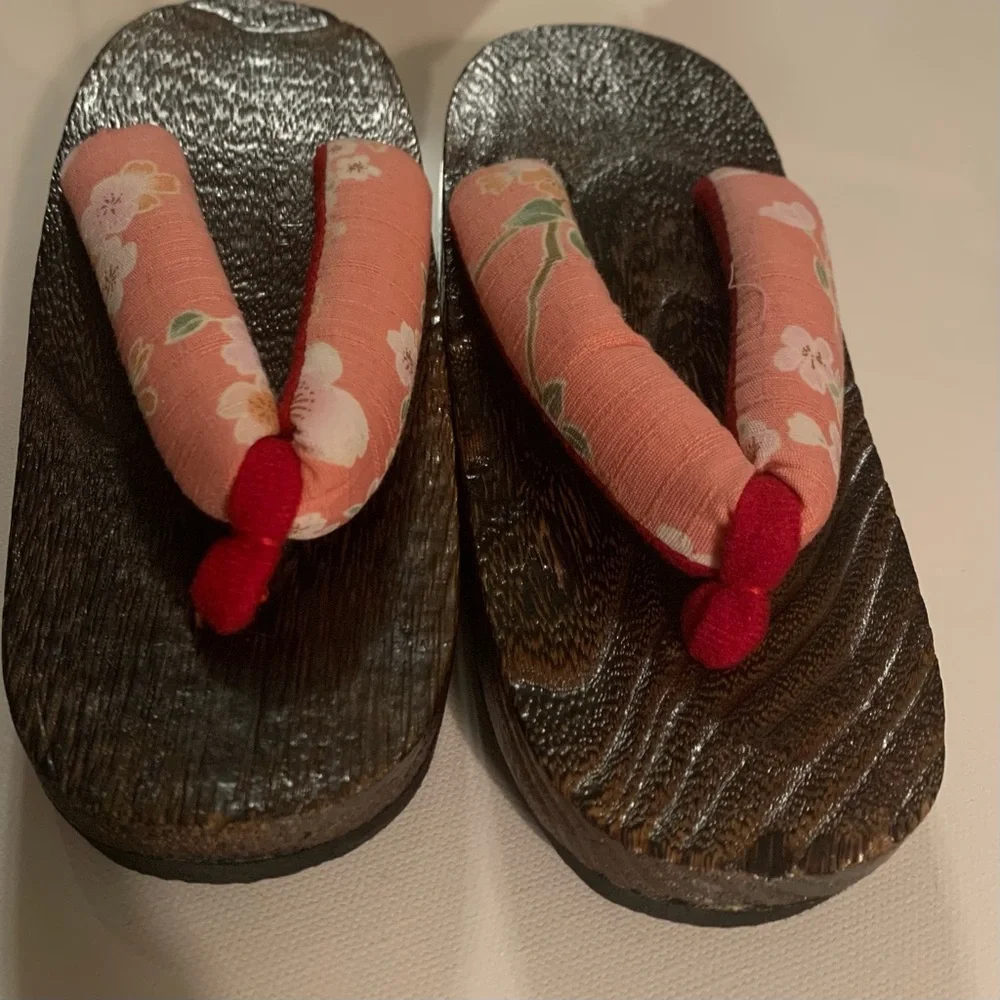 JAPANESE  GETA WOODEN SANDALS PINK  GREEN FLOWERS & BROWN